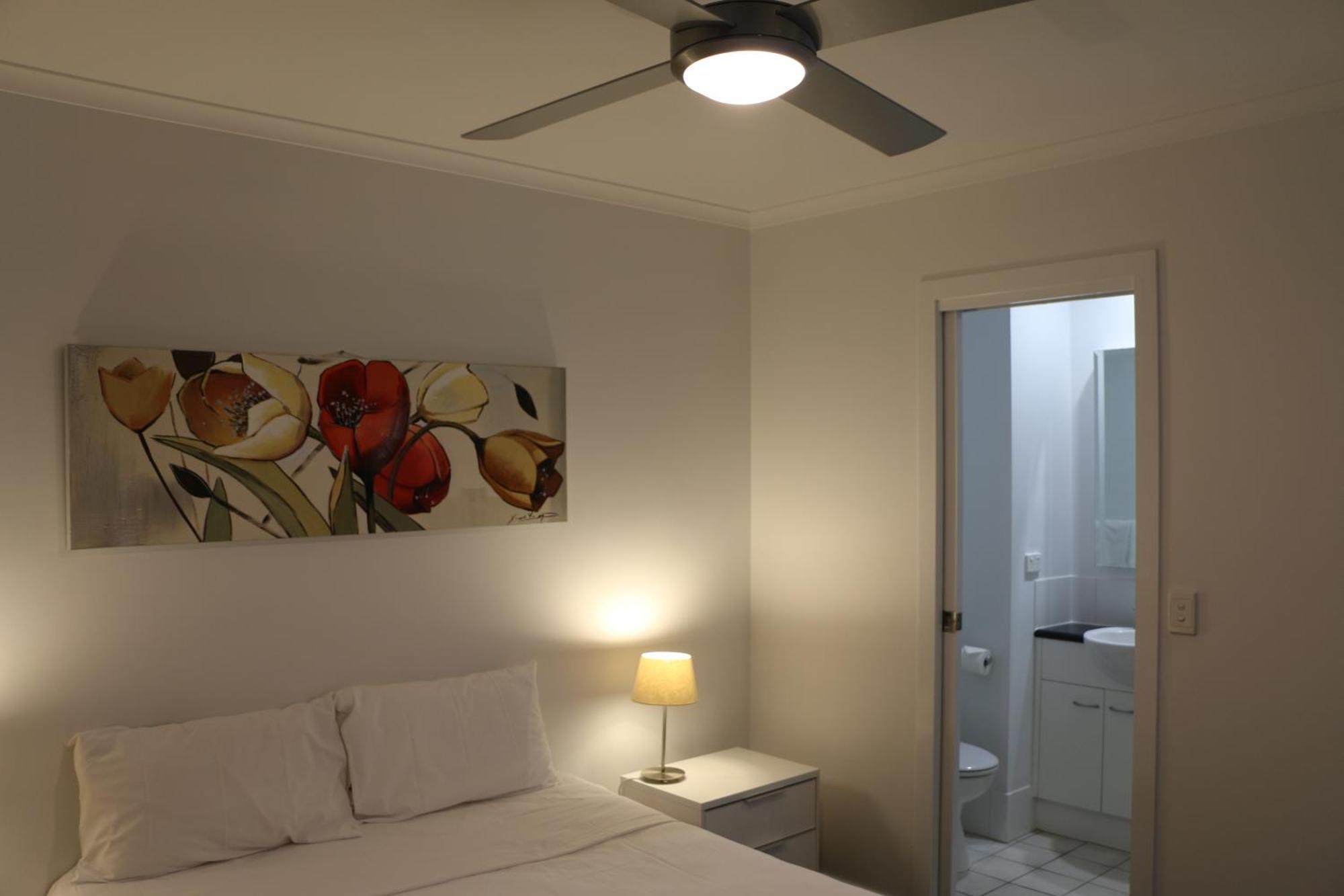 Frisco Apartments Brisbane Phòng bức ảnh
